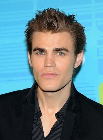 Fichier:Paul-Wesley3.jpg