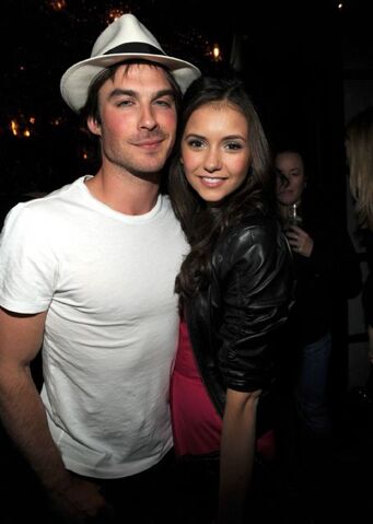 Fichier:Ian et Nina.jpg