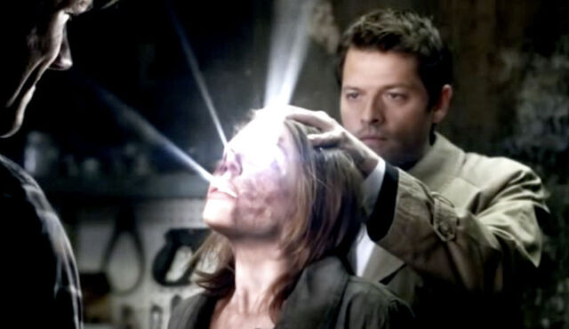 File:Angel Smiting Vampire.jpg