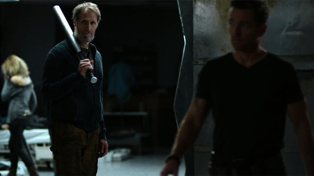 File:Help Me 1x01 Sam with his signature bat.jpg