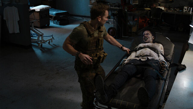 File:Seen You 1x02 Axel and vampire Doc.jpg