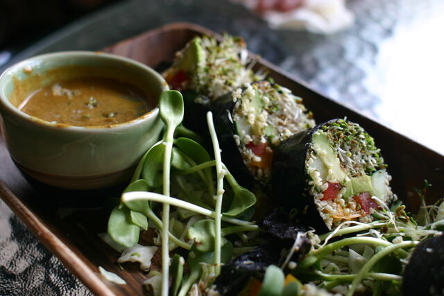 File:Raw vegan lunch.jpg