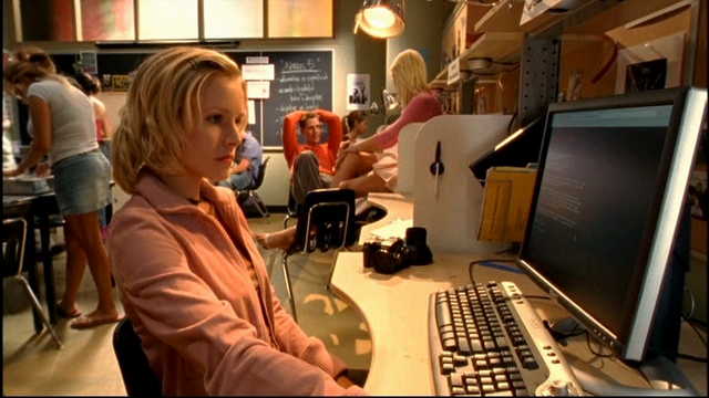 File:Catlin Ford With Logan and Veronica.png