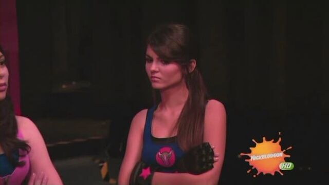 File:IFight Shelby Marx 83.jpg