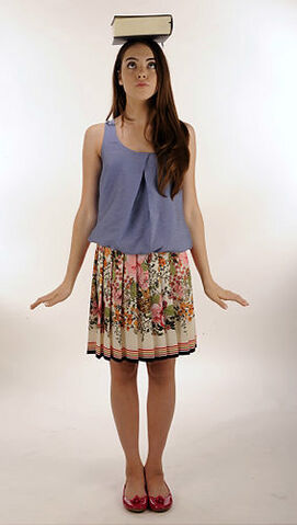 File:Gal clothes2.jpg