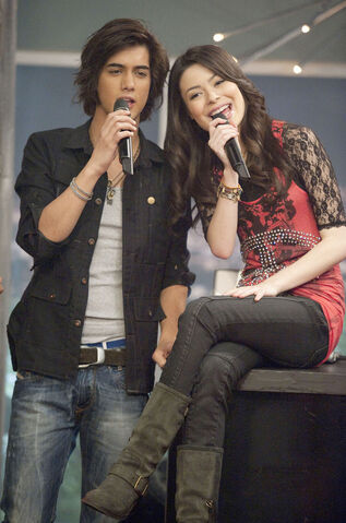 File:Beckcarly.jpg