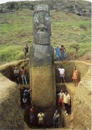 Moai excavacion.jpg