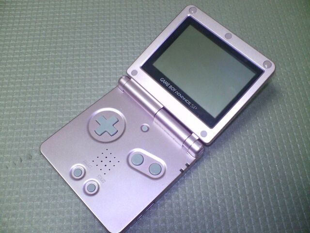 Archivo:Game Boy Advance SP.jpg