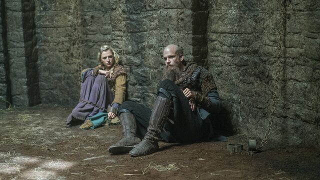 File:Helga and Floki 4-13.jpg