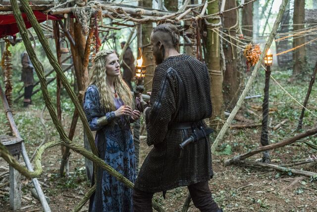 File:Helga and Floki 3-07.jpg