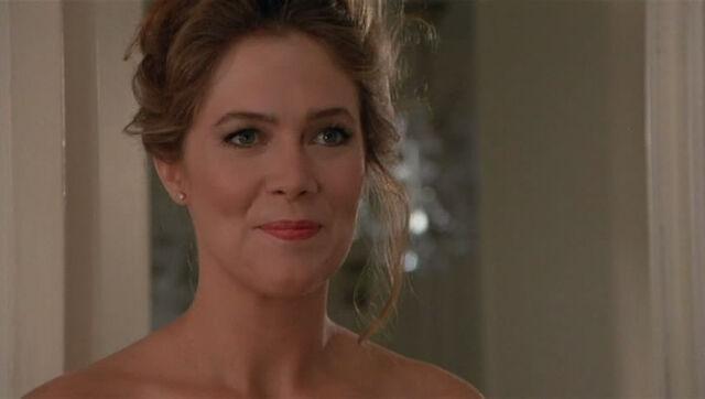 File:The-Man-with-Two-Brains-kathleen-turner-7000712-848-480.jpg