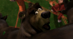 Over the Hedge Vincent Falling into Gladys' Yard