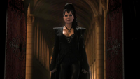 Queen Regina 101 01