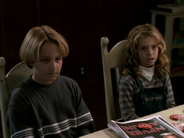 File:Hans-gretta guise.png