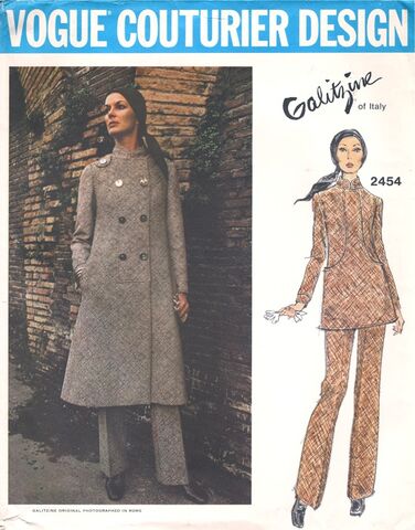 File:Vogue2454.jpg