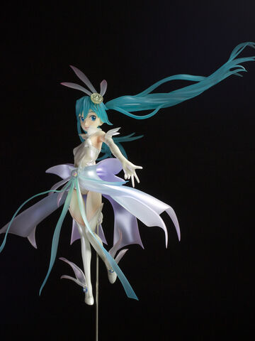 File:SPiCA Miku.jpg