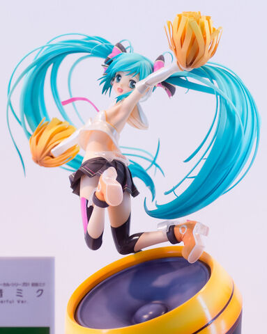 File:Mikucheervers.jpg