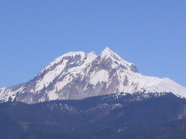 File:Mount Garibaldi.jpg