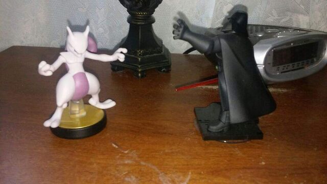 File:Amiibovsdisneyinfinity.jpg
