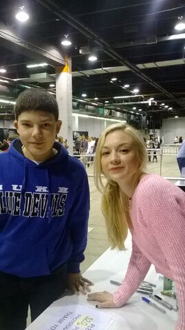 File:DominicT22 and Emily Kinney.jpeg