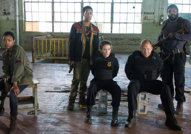 File:Sashanoahtyreeseofficers.jpg