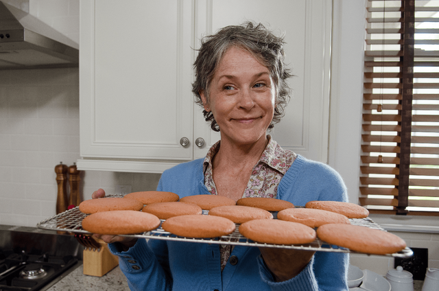 File:AMC 612 Carol Cookies.png