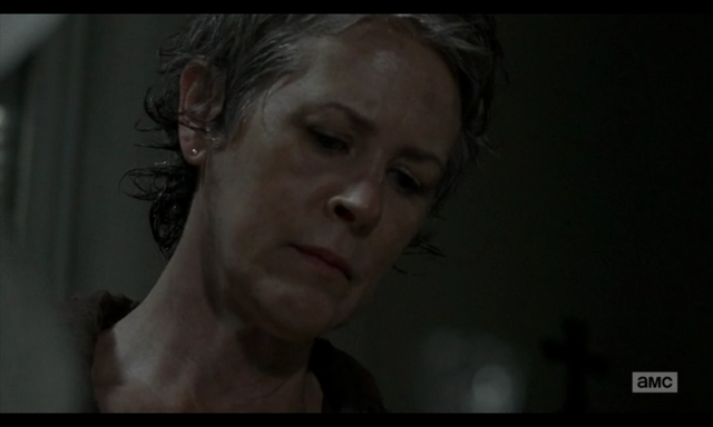 File:5x02 Carol Observing.png