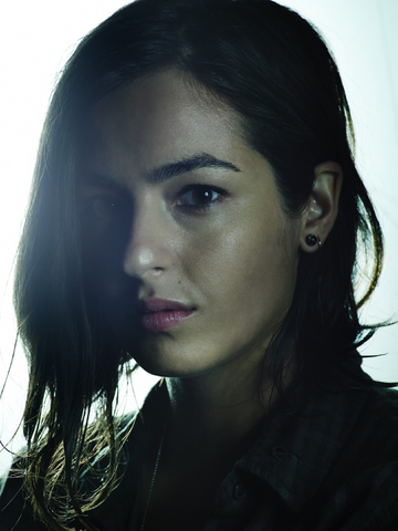 File:TaraS5BPortrait.png