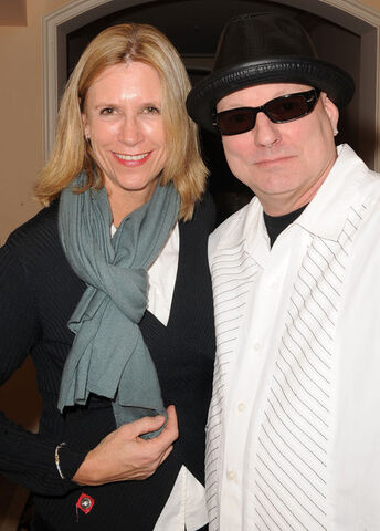 File:2009+Pre+Golden+Globes+DPA+Gifting+Lounge+ YQjwpjPqpol.jpg