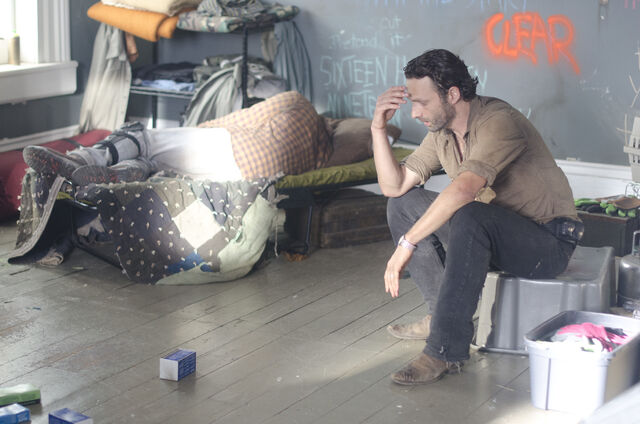 File:Walking-Dead-312-bts-c.jpg