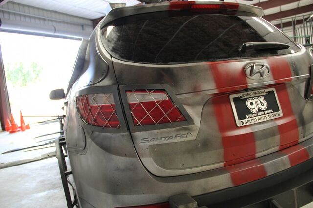 File:2013 Hyundai Santa Fe Zombie Survival Machine 8.jpg