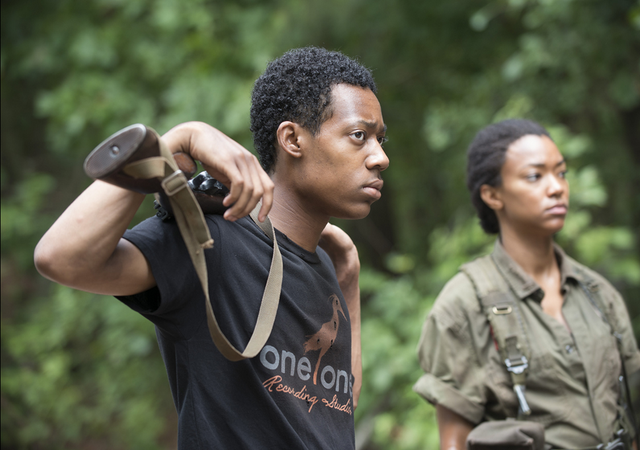 File:5x10 Noah and Sasha.png