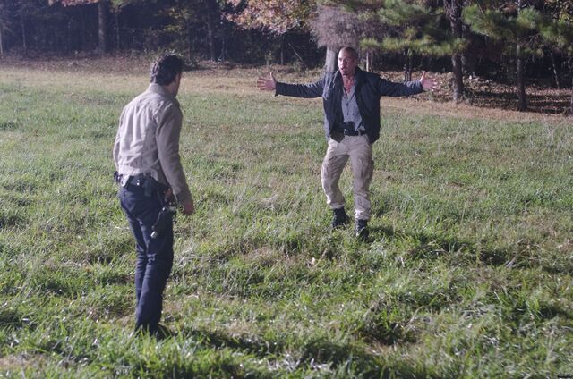 File:Rick VS Shane 2x12.jpg