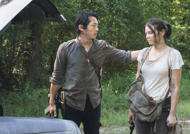 File:5x10 Maggie and Glenn.png