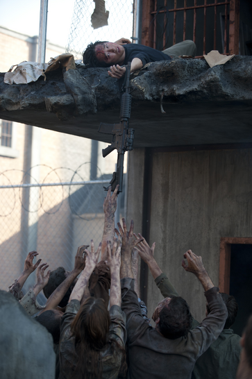 File:Inmates Glenn Awakens.png