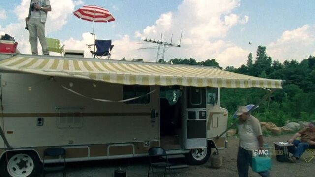 File:Side shot of the RV in Atlanta Camp.jpg