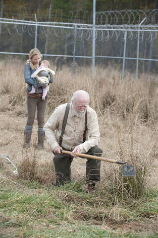 File:Walking-Dead-S4-Finale-034.jpg