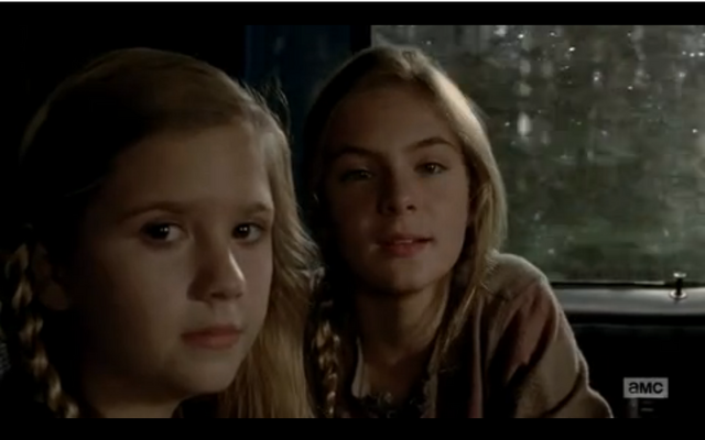 File:WHW Mika and Lizzie.png