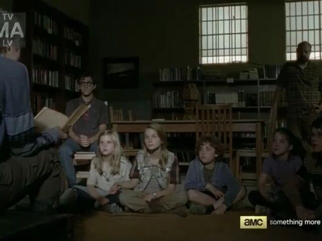 File:Carol 30 Days Class.jpg