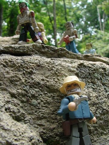 File:Dale hiding.jpg