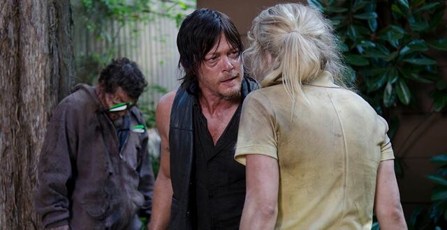 File:Walking-dead-4-12-02.jpg