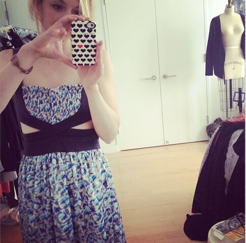 File:EmilydressupKinney.jpg