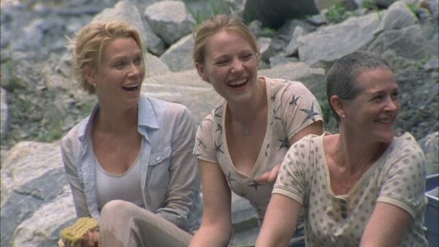 File:1x03 laughtercarolandreaamy.jpg