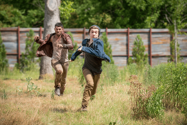 File:AMC 602 Wolf Chases Ron.png