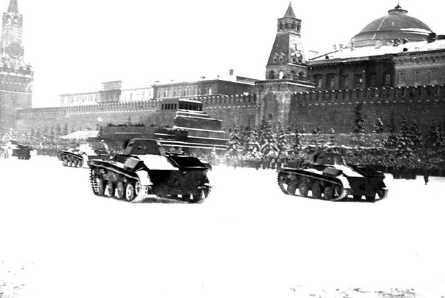 File:Moscowbattleparade.jpg