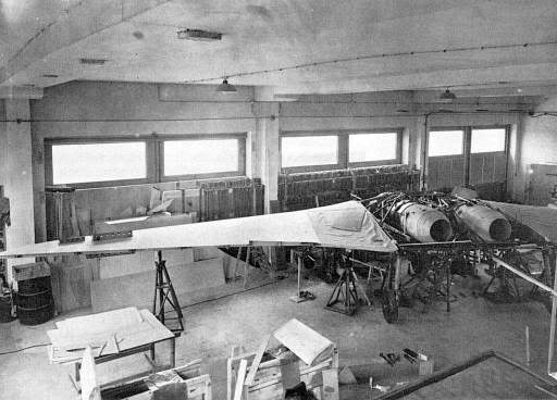 File:Ho-229BeingBuildc.jpg