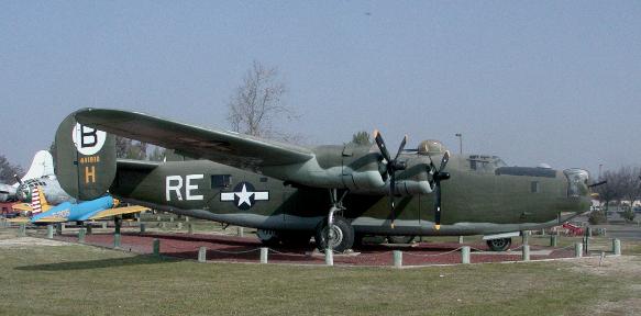 File:B-24 liberator.jpg