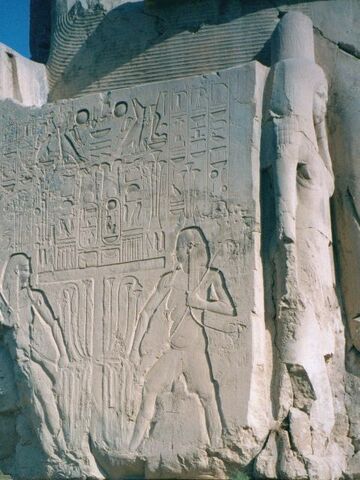 File:Egypt ColossiMemnon 02.jpg