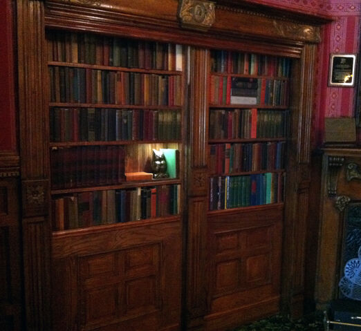 File:Secret-entrance.jpg