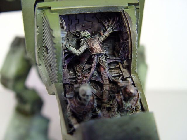 File:Chaos Warhound Crew Princeps.jpg
